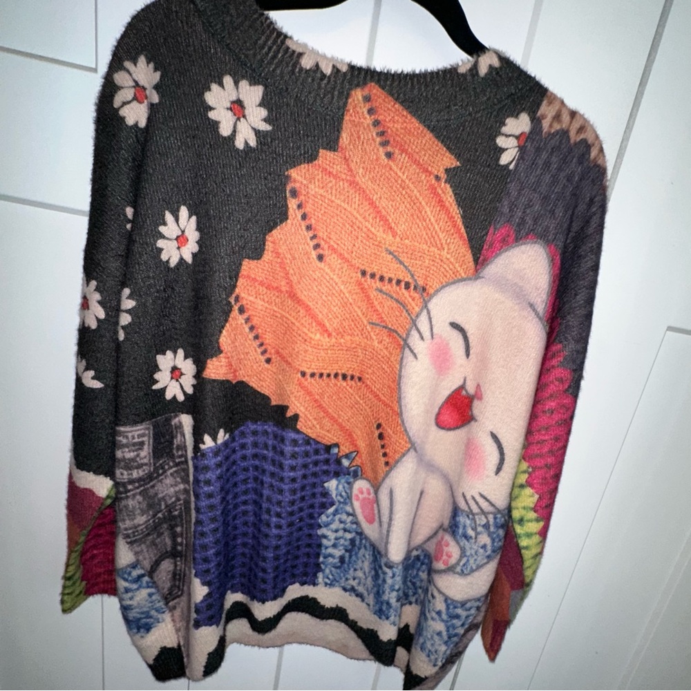 Adorable Graphic Crew Neck Artistic Knit Oversized Sweater medium - Picture 2 of 8